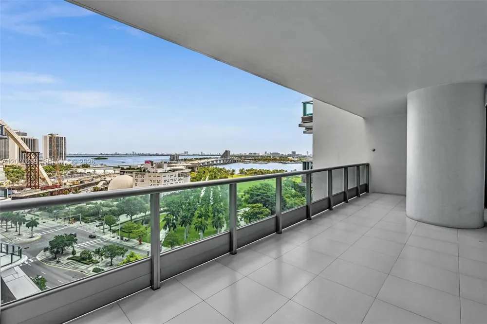 900 Biscayne Blvd #1708 Miami, FL 33132
