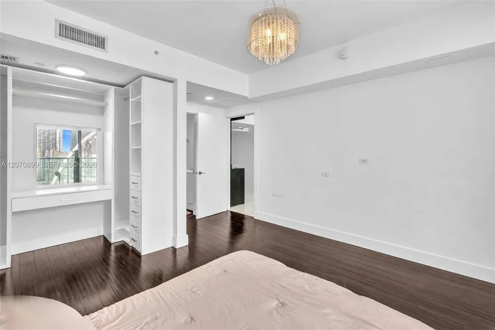 900 Biscayne Blvd #1708 Miami, FL 33132