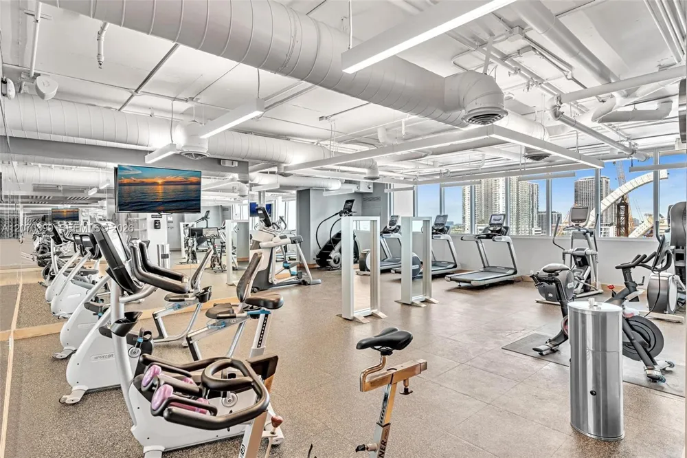900 Biscayne Blvd #1708 Miami, FL 33132