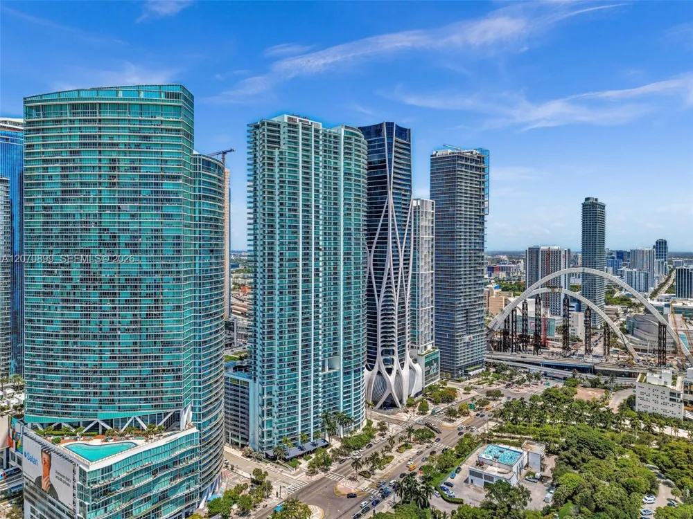 900 Biscayne Blvd #1708 Miami, FL 33132