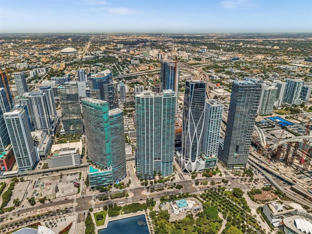 900 Biscayne Blvd #1708 Miami, FL 33132