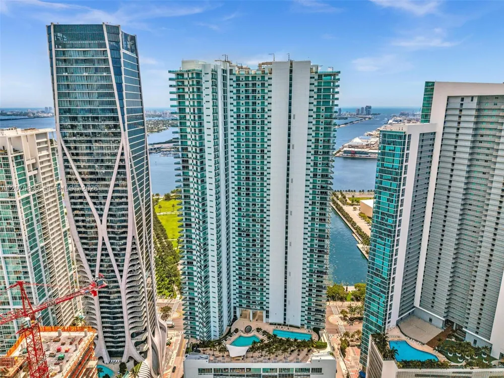 900 Biscayne Blvd #1708 Miami, FL 33132