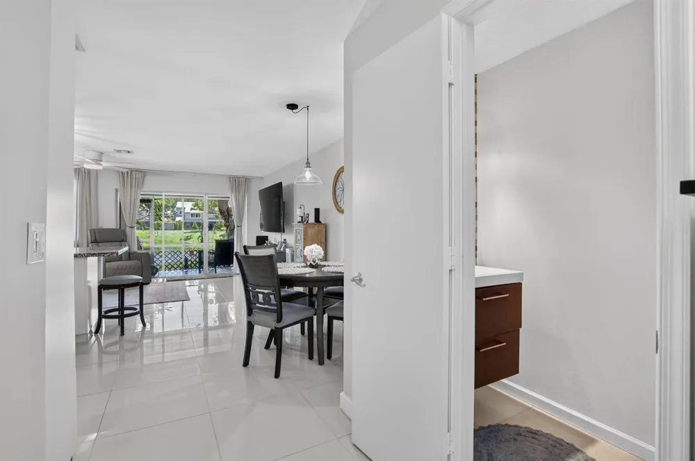 2260 Discovery Circle W Deerfield Beach, FL 33442