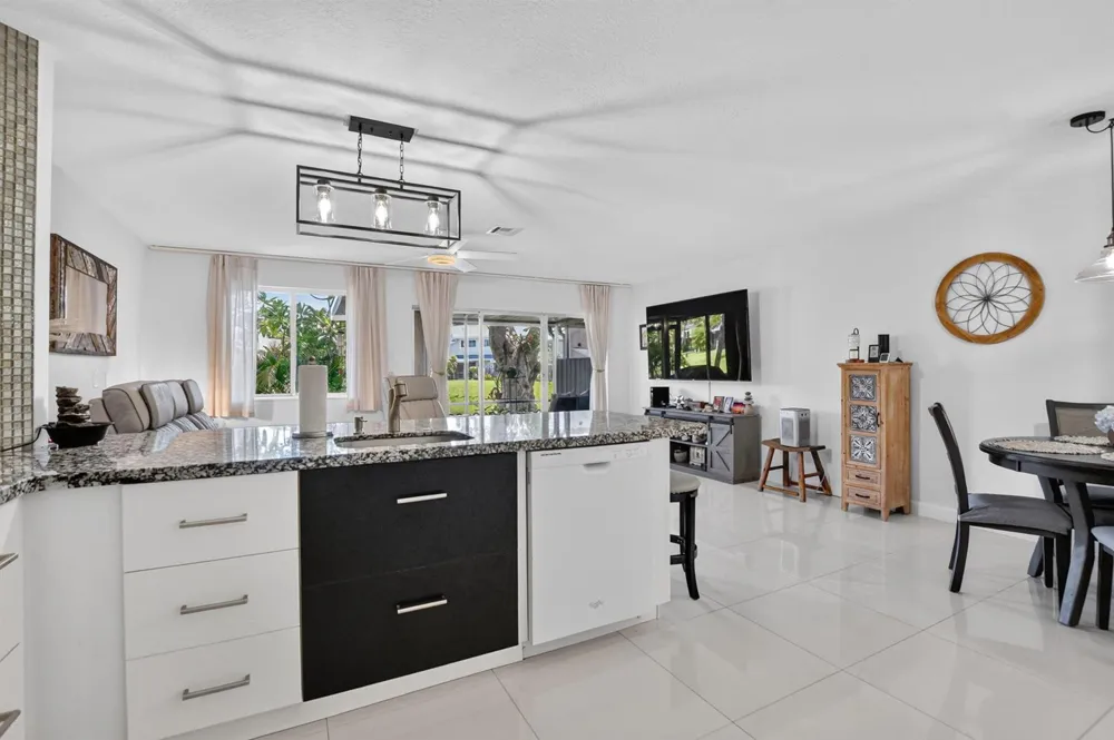 2260 Discovery Circle W Deerfield Beach, FL 33442