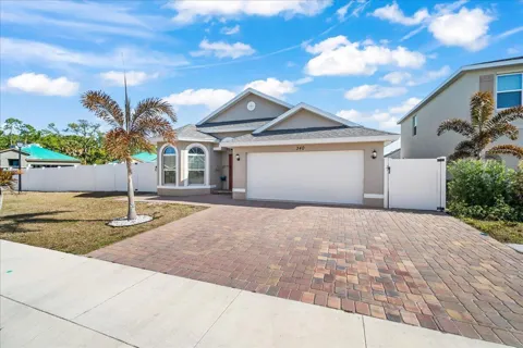 340 PALM BREEZES DRIVE