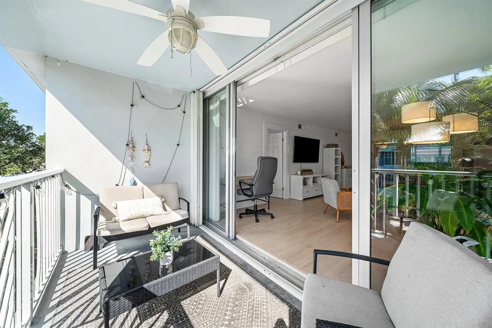 621 E Woolbright Road #B407 Boynton Beach, FL 33435