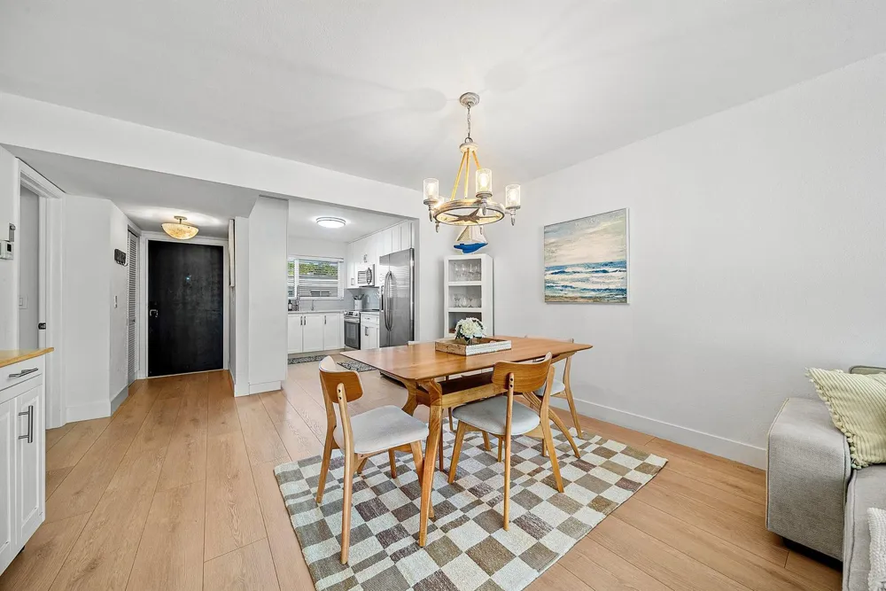 621 E Woolbright Road #B407 Boynton Beach, FL 33435