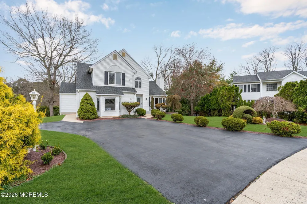 18 Coral Drive Howell, NJ 07731
