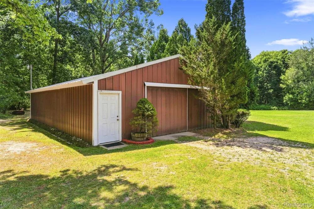 1905 Justice Drive Brandon Charter Township, MI 48462
