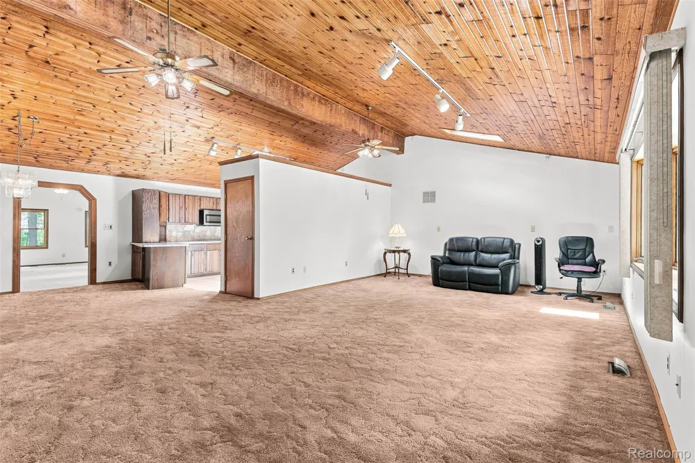 1905 Justice Drive Brandon Charter Township, MI 48462