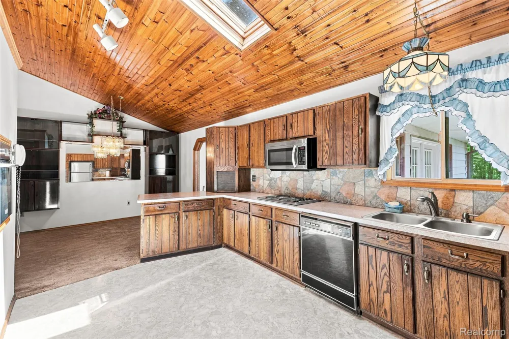 1905 Justice Drive Brandon Charter Township, MI 48462