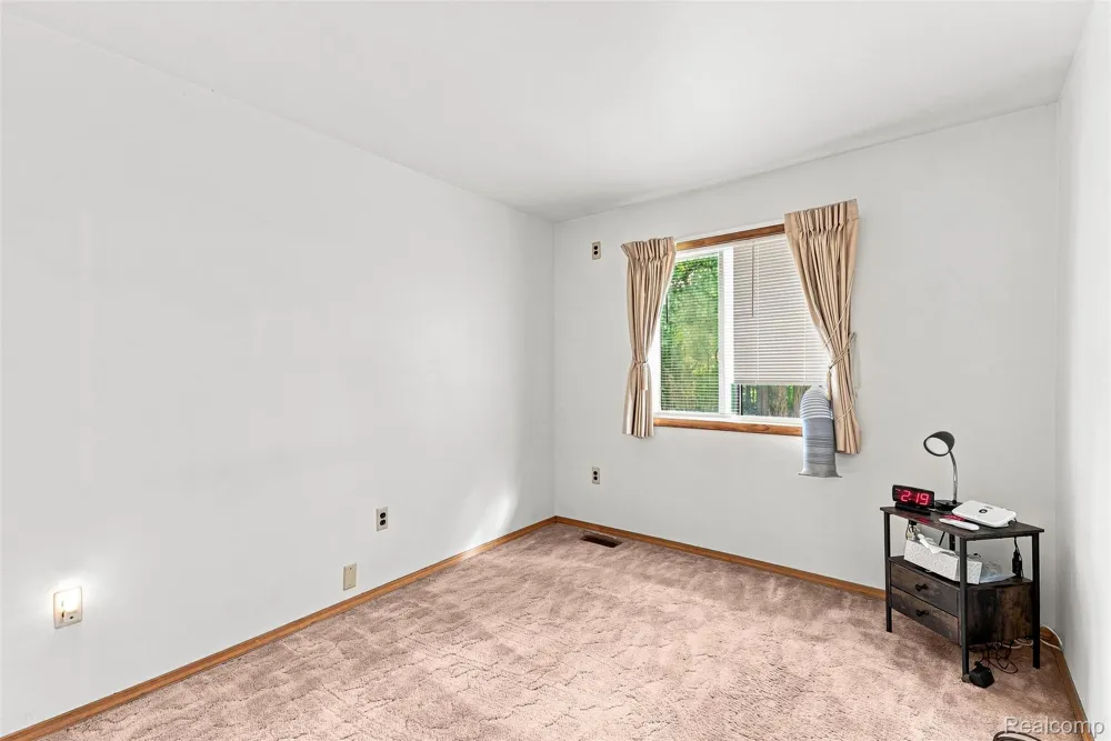 1905 Justice Drive Brandon Charter Township, MI 48462