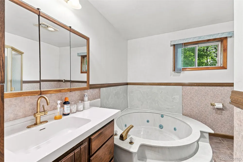 1905 Justice Drive Brandon Charter Township, MI 48462