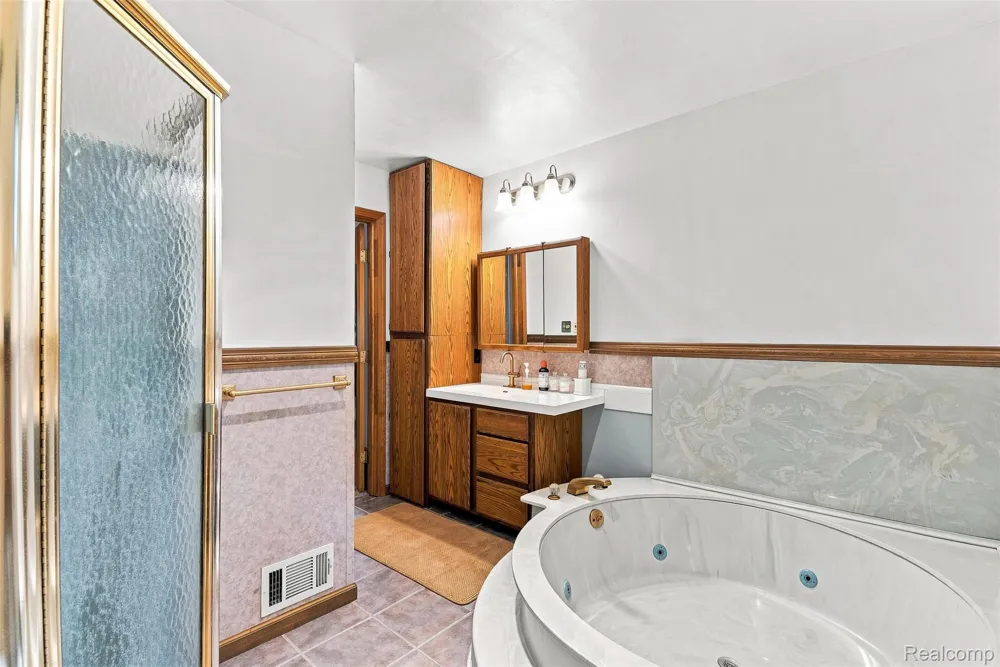 1905 Justice Drive Brandon Charter Township, MI 48462