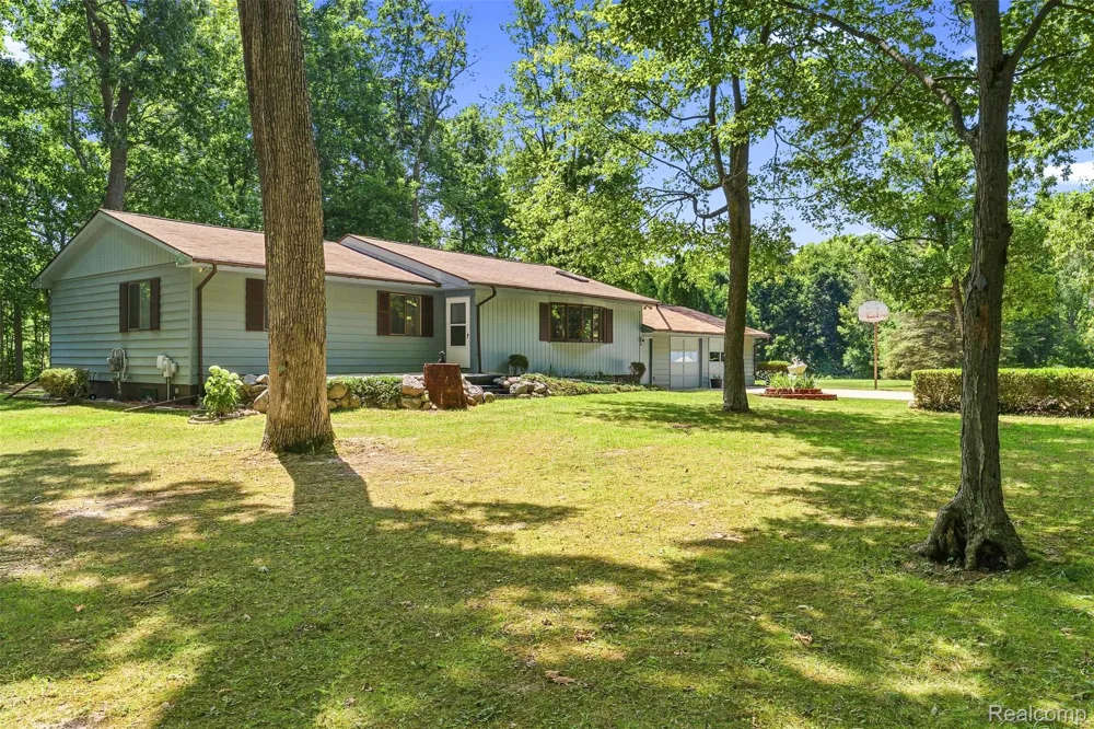 1905 Justice Drive Brandon Charter Township, MI 48462