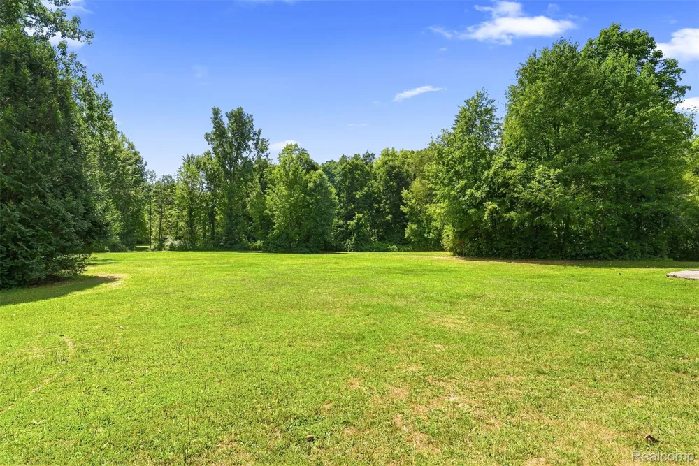 1905 Justice Drive Brandon Charter Township, MI 48462