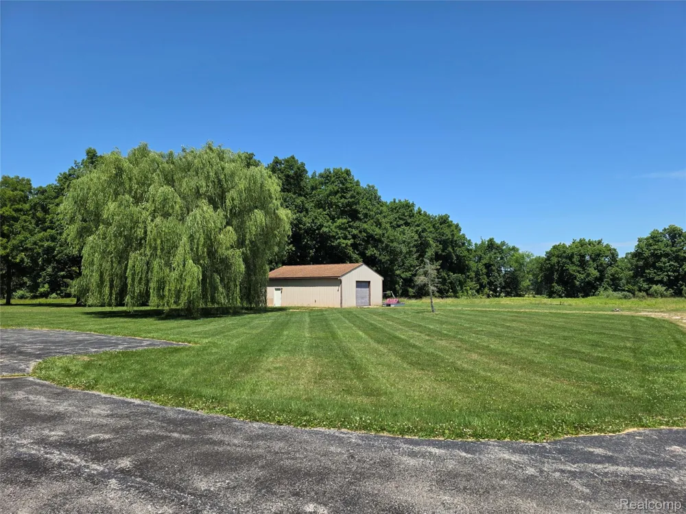3581 Burkhart Road Howell Township, MI 48855