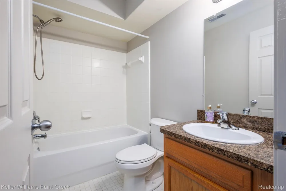 2635 Greenstone Boulevard #509 Auburn Hills City, MI 48326