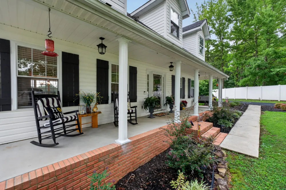214 Lake Villa Cir Morrison, TN 37357