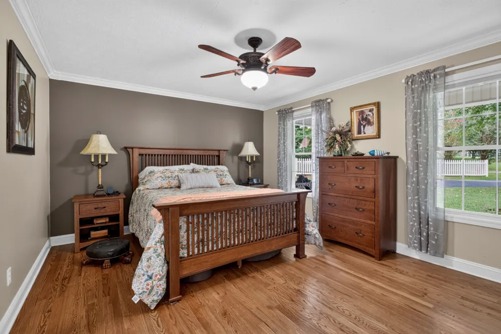 214 Lake Villa Cir Morrison, TN 37357