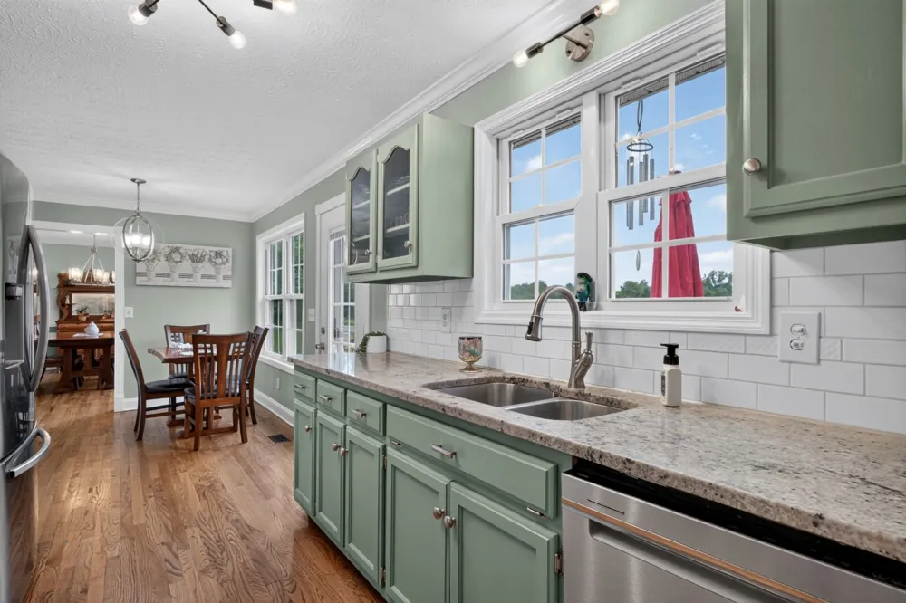 214 Lake Villa Cir Morrison, TN 37357