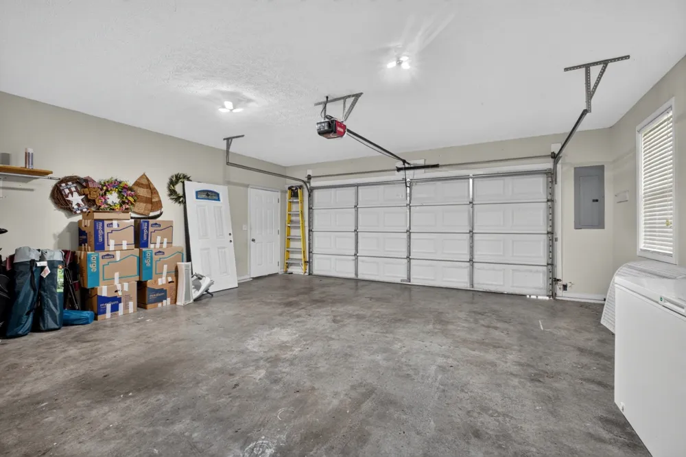 214 Lake Villa Cir Morrison, TN 37357