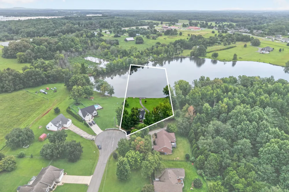 214 Lake Villa Cir Morrison, TN 37357