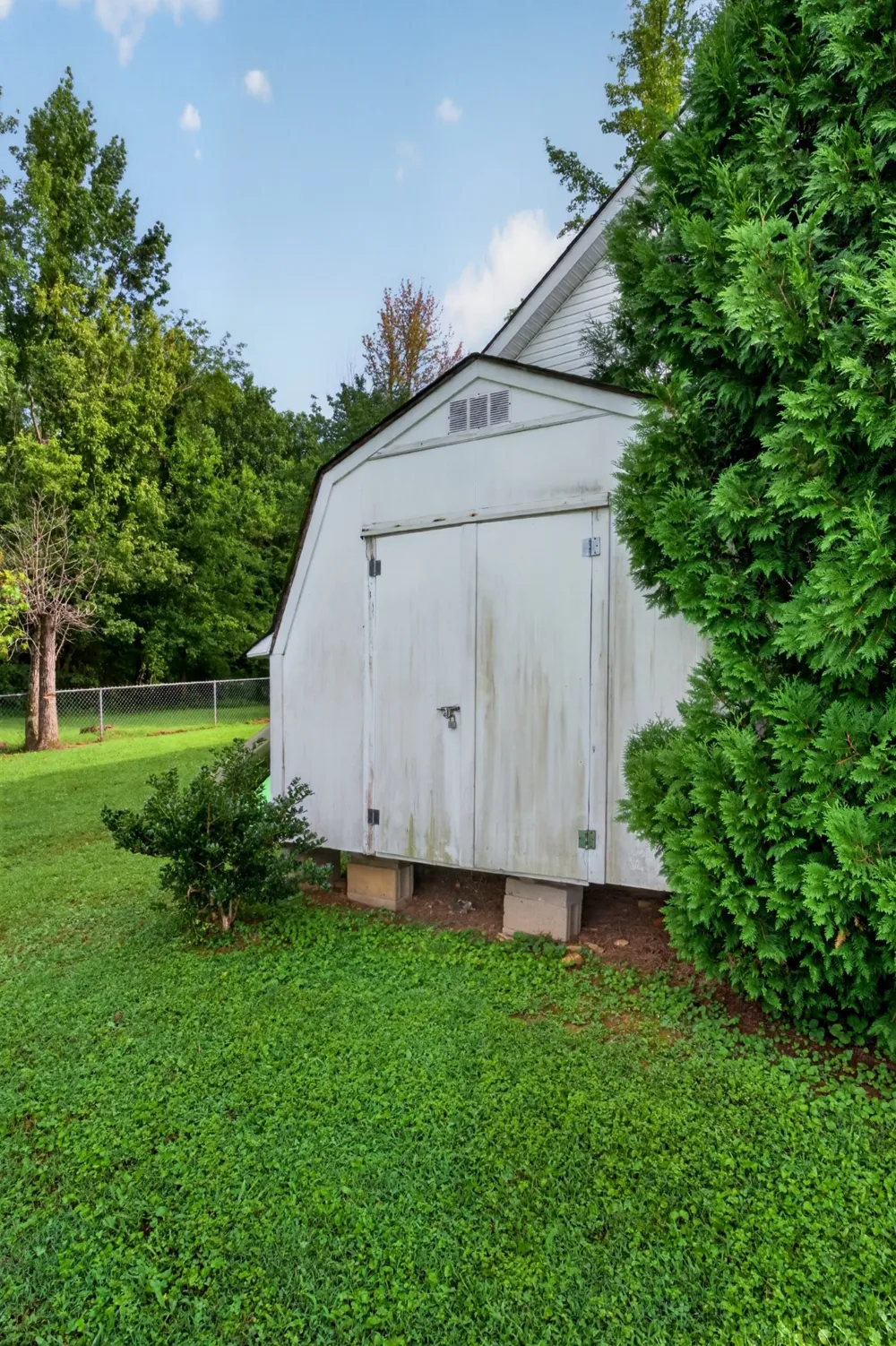214 Lake Villa Cir Morrison, TN 37357
