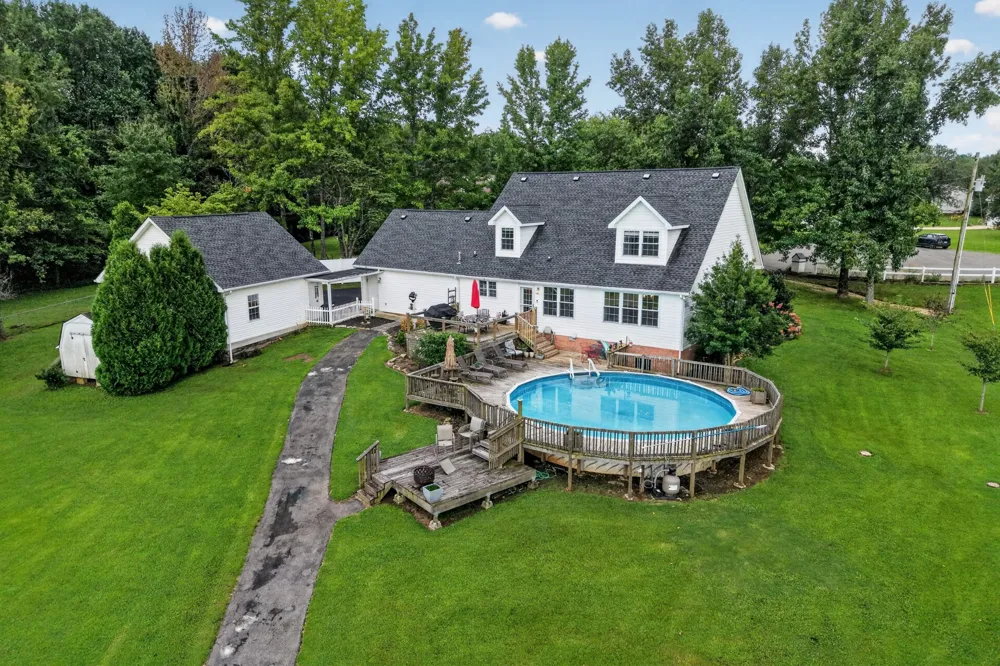214 Lake Villa Cir Morrison, TN 37357