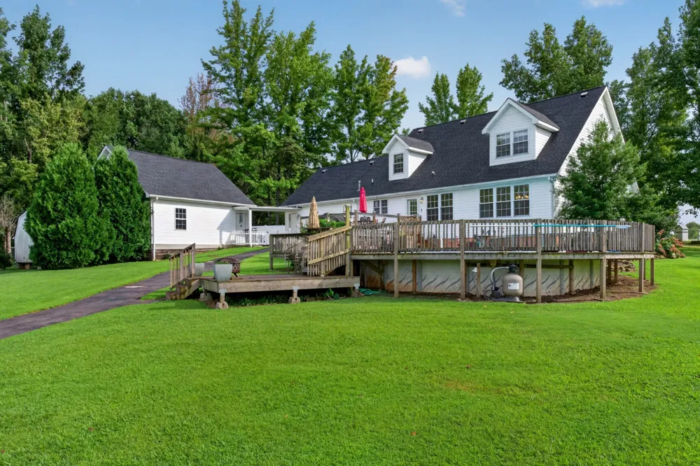214 Lake Villa Cir Morrison, TN 37357
