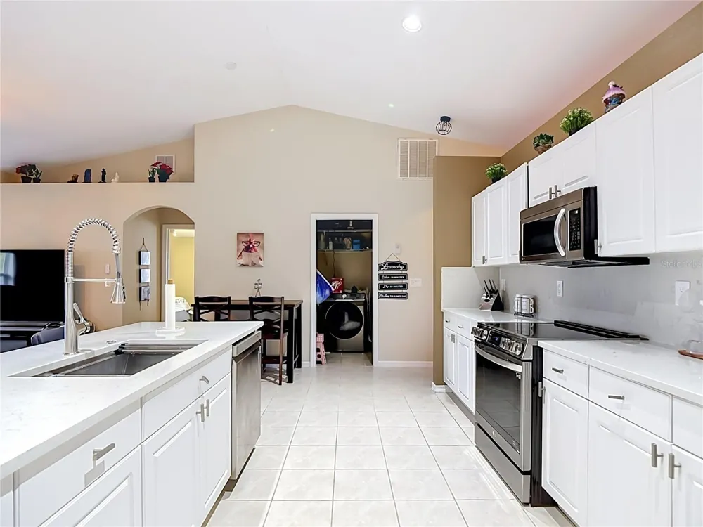 2221 SW 3RD AVENUE Cape Coral, FL 33991