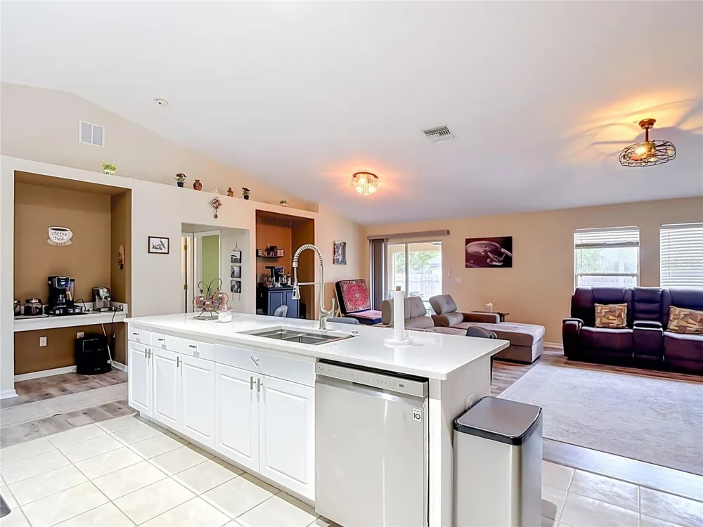 2221 SW 3RD AVENUE Cape Coral, FL 33991