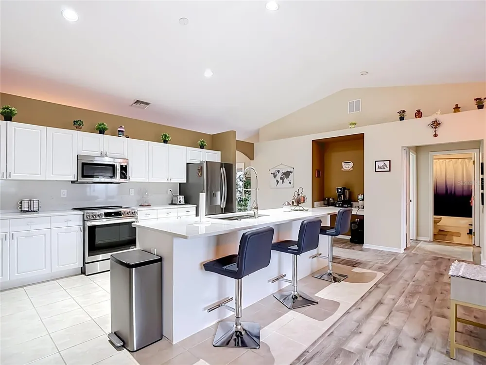 2221 SW 3RD AVENUE Cape Coral, FL 33991