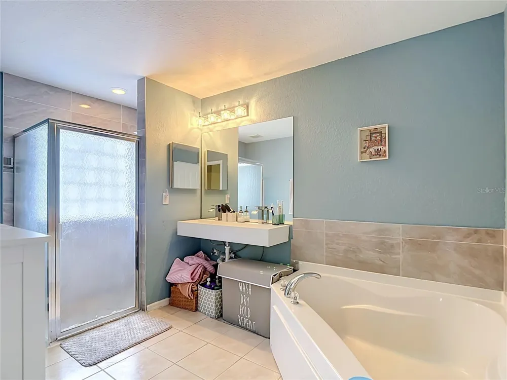 2221 SW 3RD AVENUE Cape Coral, FL 33991