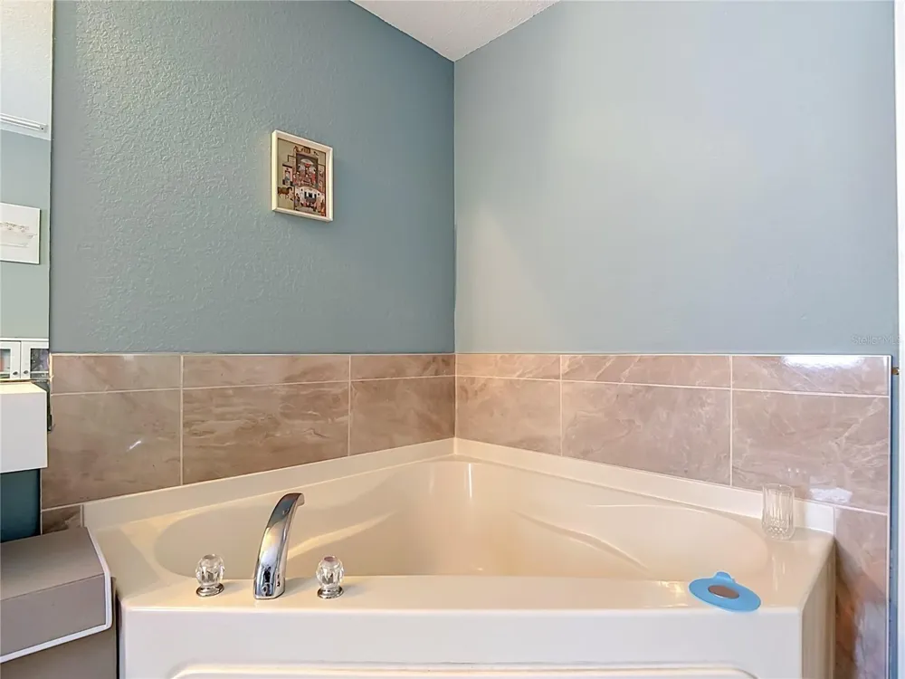 2221 SW 3RD AVENUE Cape Coral, FL 33991