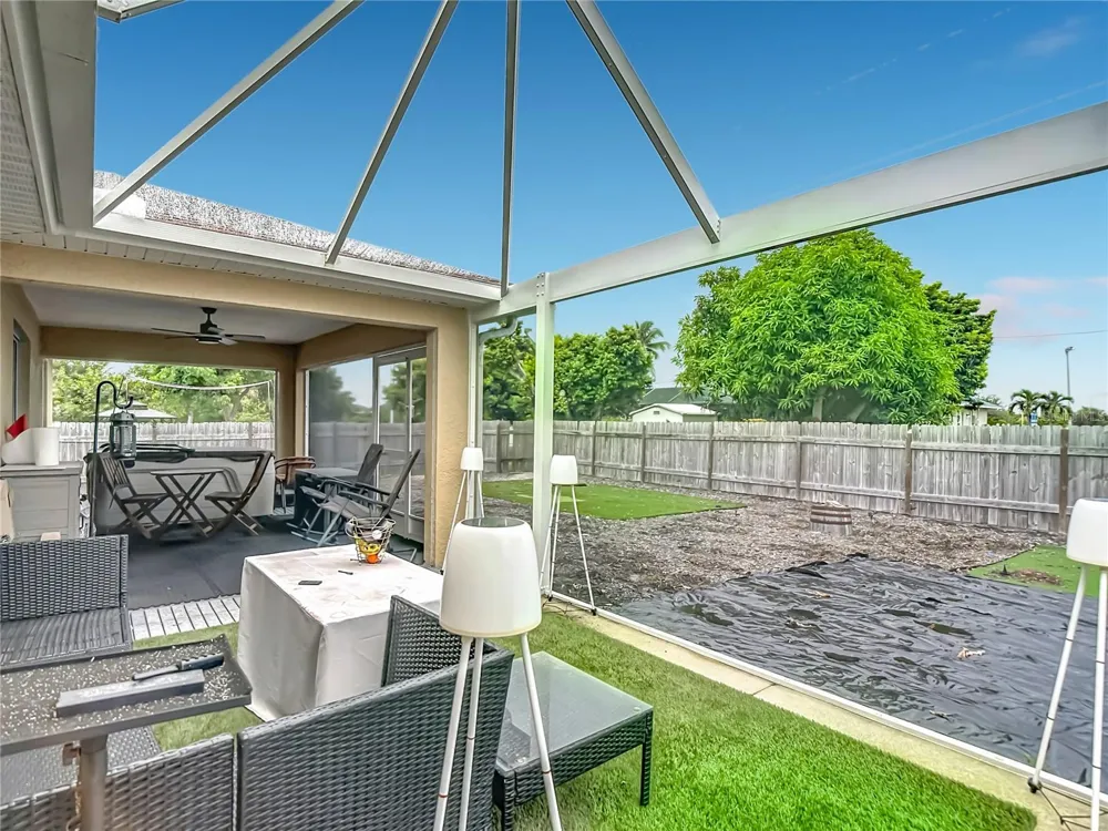 2221 SW 3RD AVENUE Cape Coral, FL 33991