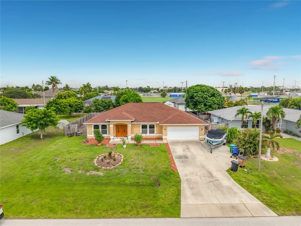 2221 SW 3RD AVENUE Cape Coral, FL 33991