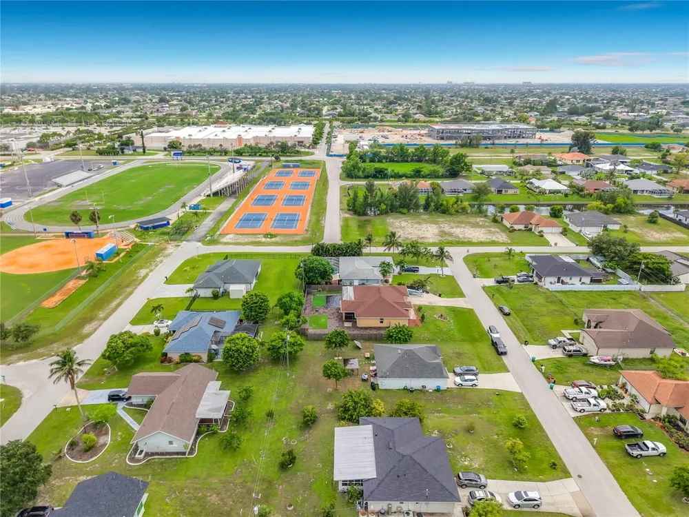 2221 SW 3RD AVENUE Cape Coral, FL 33991