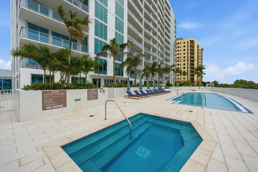 5713 BOWEN DANIEL DRIVE #1402 Tampa, FL 33616