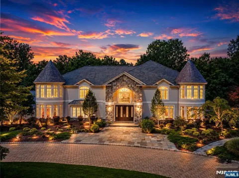 38 Bridle Way