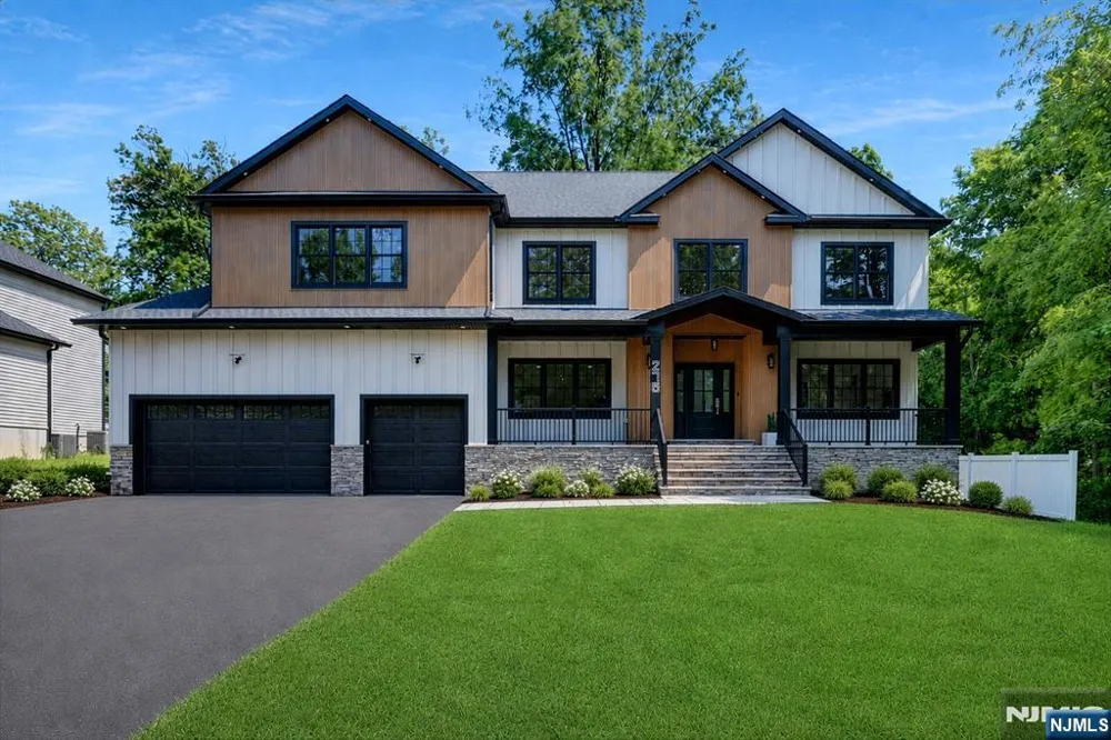 275 Beachwood Road Par-Troy Hills, NJ 07054