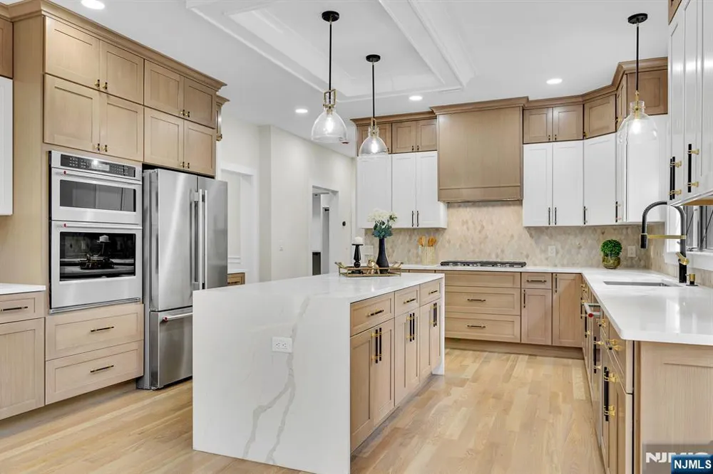 275 Beachwood Road Par-Troy Hills, NJ 07054