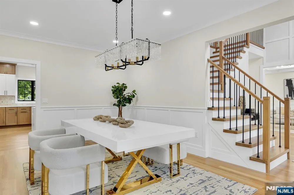 275 Beachwood Road Par-Troy Hills, NJ 07054