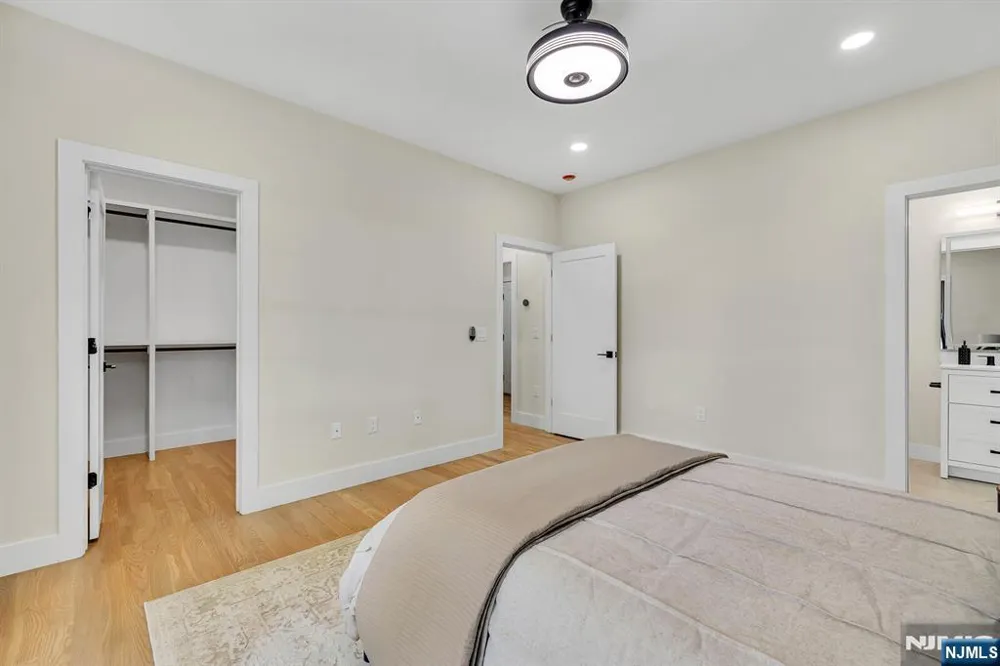 275 Beachwood Road Par-Troy Hills, NJ 07054