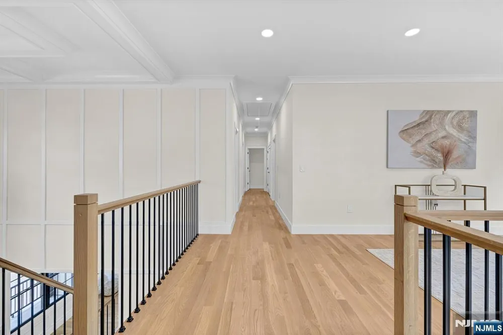 275 Beachwood Road Par-Troy Hills, NJ 07054