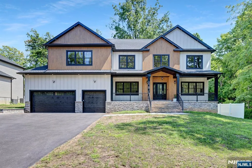 275 Beachwood Road Par-Troy Hills, NJ 07054