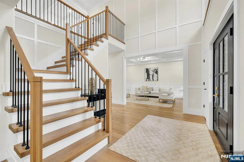 275 Beachwood Road Par-Troy Hills, NJ 07054
