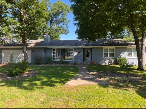 1 Hillcrest Drive
