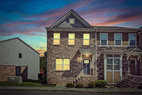 256 Ismal Drive SW
