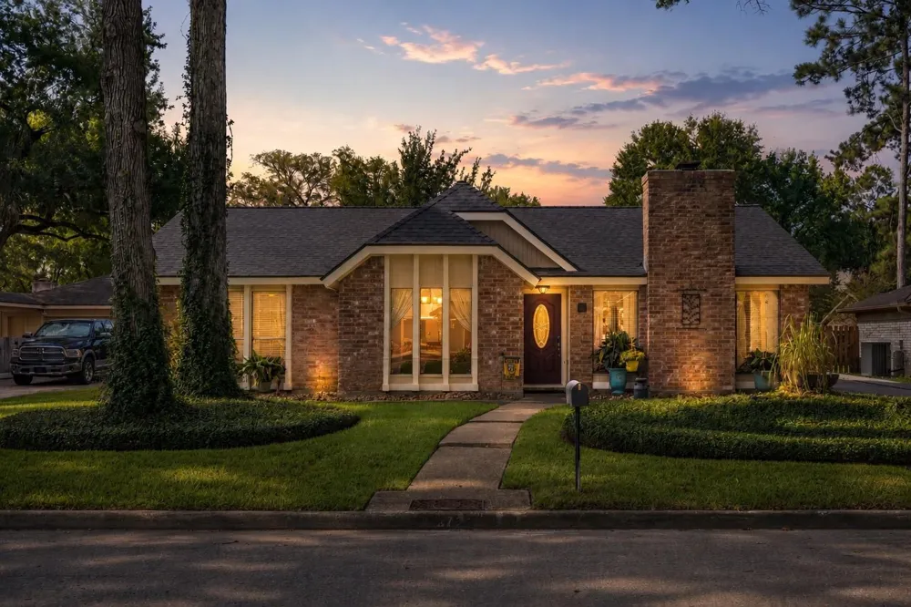 3726 Golden Lake Drive Kingwood, TX 77345